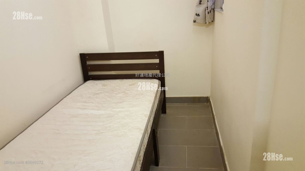 睡房 2: 正华大厦 售盘 4 房 , 2 浴室 646 平方尺