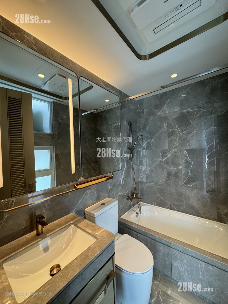 Miami Quay Sell 3 Bedrooms , 2 Bathrooms 716 ft²