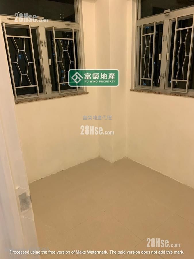 Man Hing House Sell 2 Bedrooms , 1 Bathroom 225 ft²