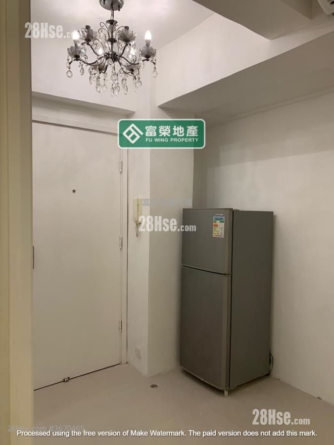 Man Hing House Sell 2 Bedrooms , 1 Bathroom 225 ft²