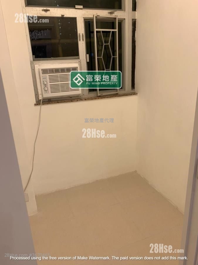 Man Hing House Sell 2 Bedrooms , 1 Bathroom 225 ft²