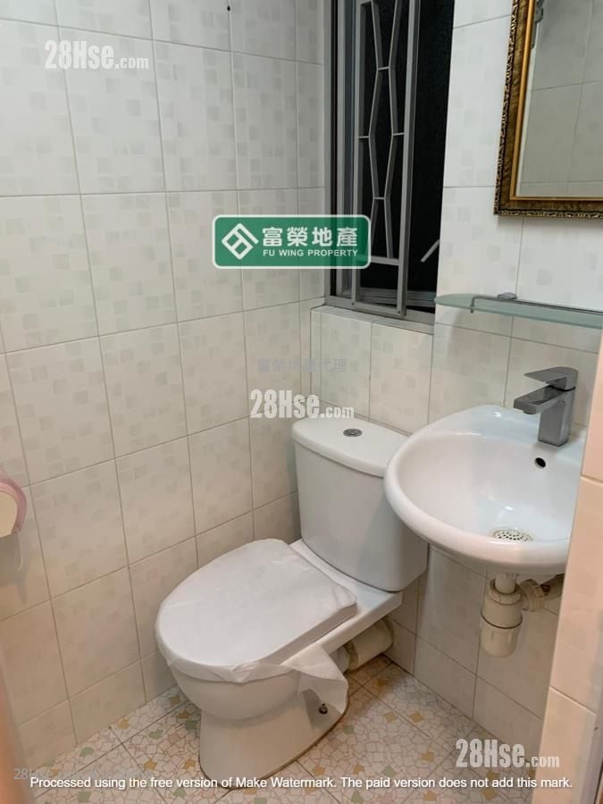 Man Hing House Sell 2 Bedrooms , 1 Bathroom 225 ft²