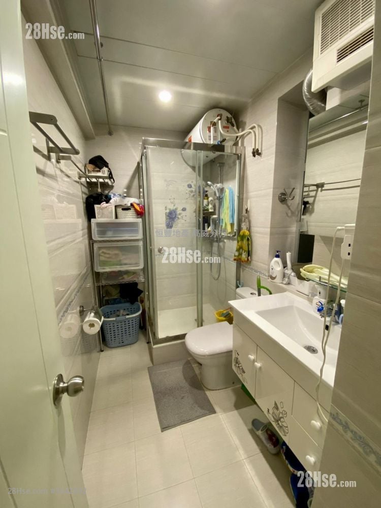 Neptune Terrace Sell 2 Bedrooms , 1 Bathroom 593 ft²