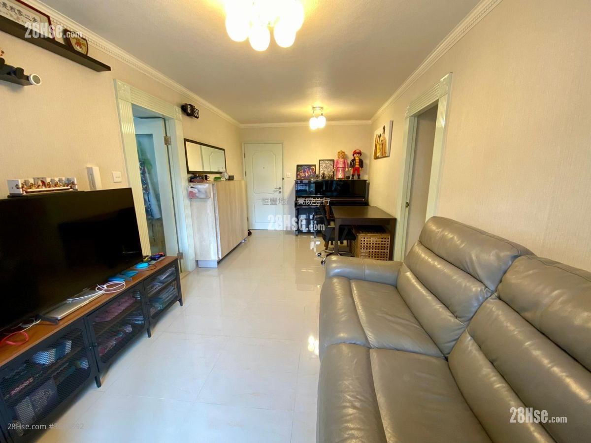 Neptune Terrace Sell 2 Bedrooms , 1 Bathroom 593 ft²