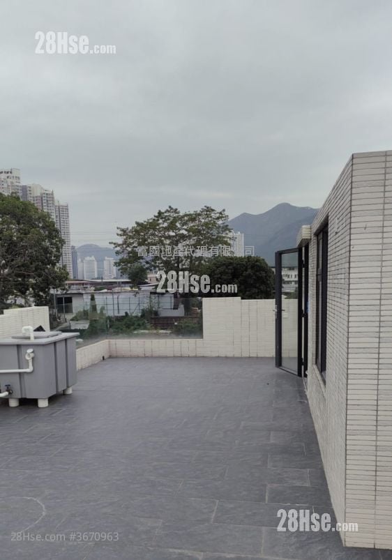 村屋 售盘 3 房 , 1 浴室 700 平方尺