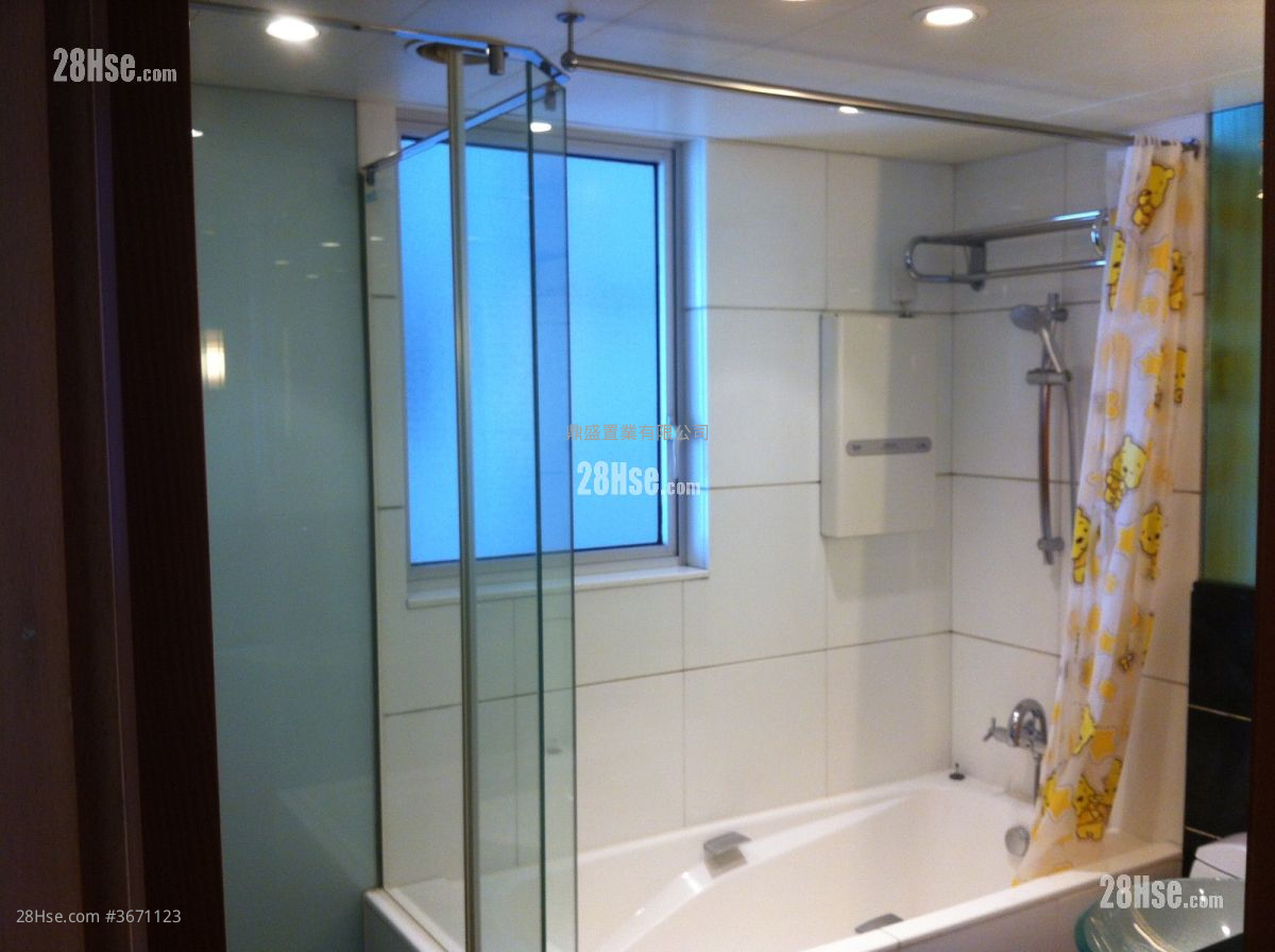 君临天下 售盘 3 房 , 2 浴室 1,084 平方尺