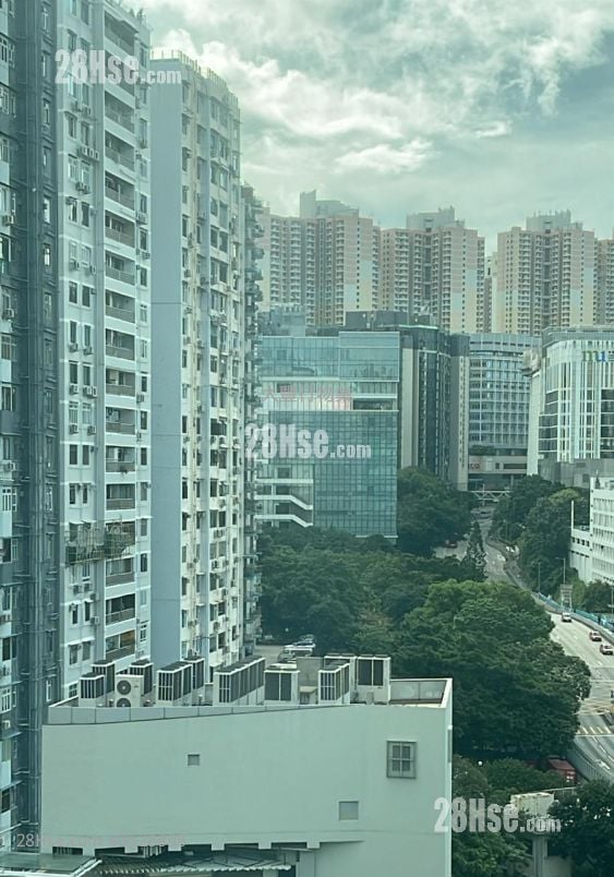 Yick Fat Mansion Sell 5+ Bedrooms 2,034 ft²