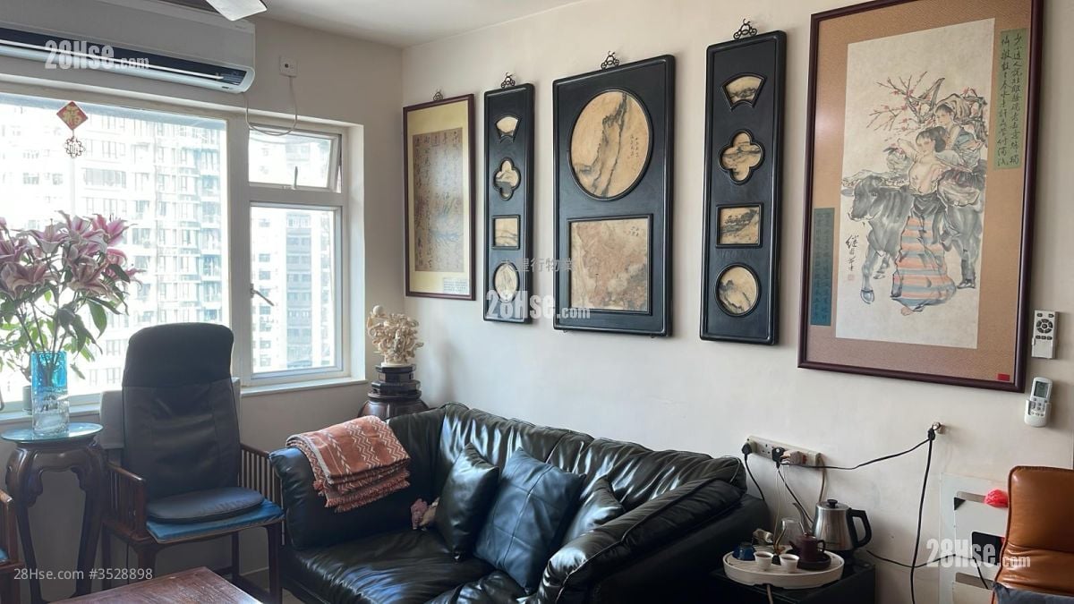 Yick Fat Mansion Sell 5+ Bedrooms 2,034 ft²