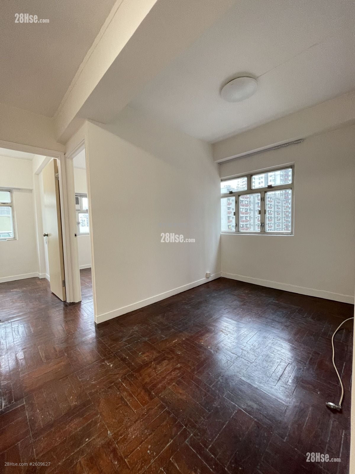 Loong King Mansion Sell 2 Bedrooms , 1 Bathroom 414 ft²