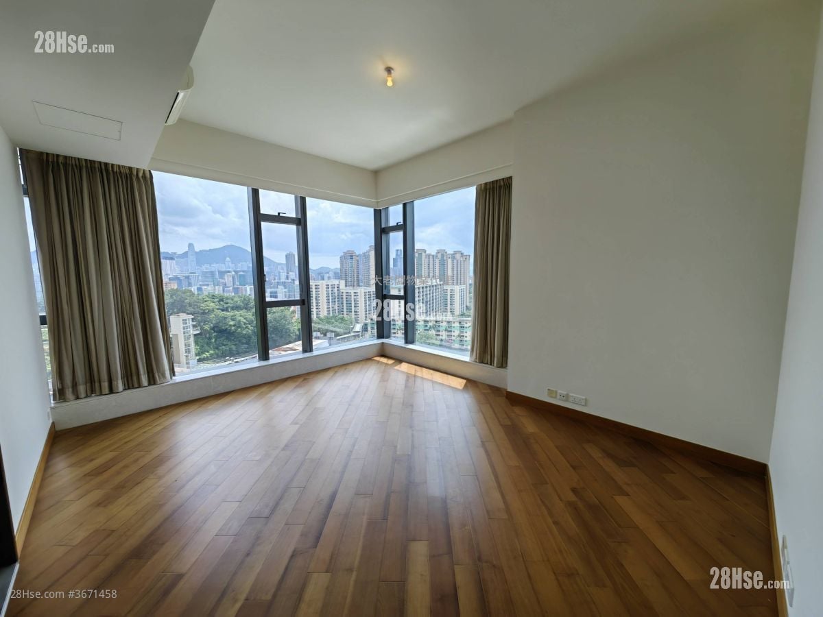 Ultima Sell 4 Bedrooms , 3 Bathrooms 2,018 ft²