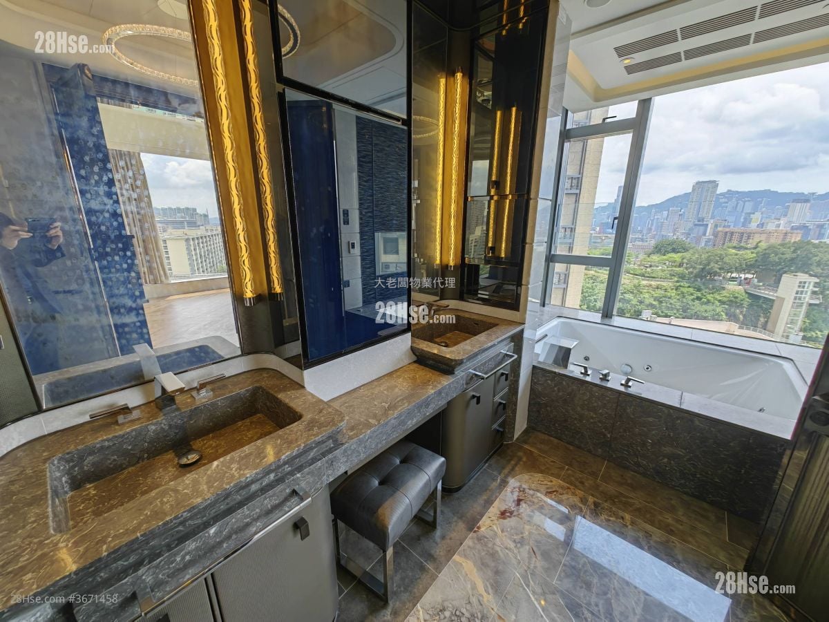 Ultima Sell 4 Bedrooms , 3 Bathrooms 2,018 ft²