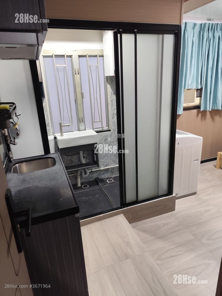 唐樓 租盤 開放式間隔 , 1 浴室 130 平方呎