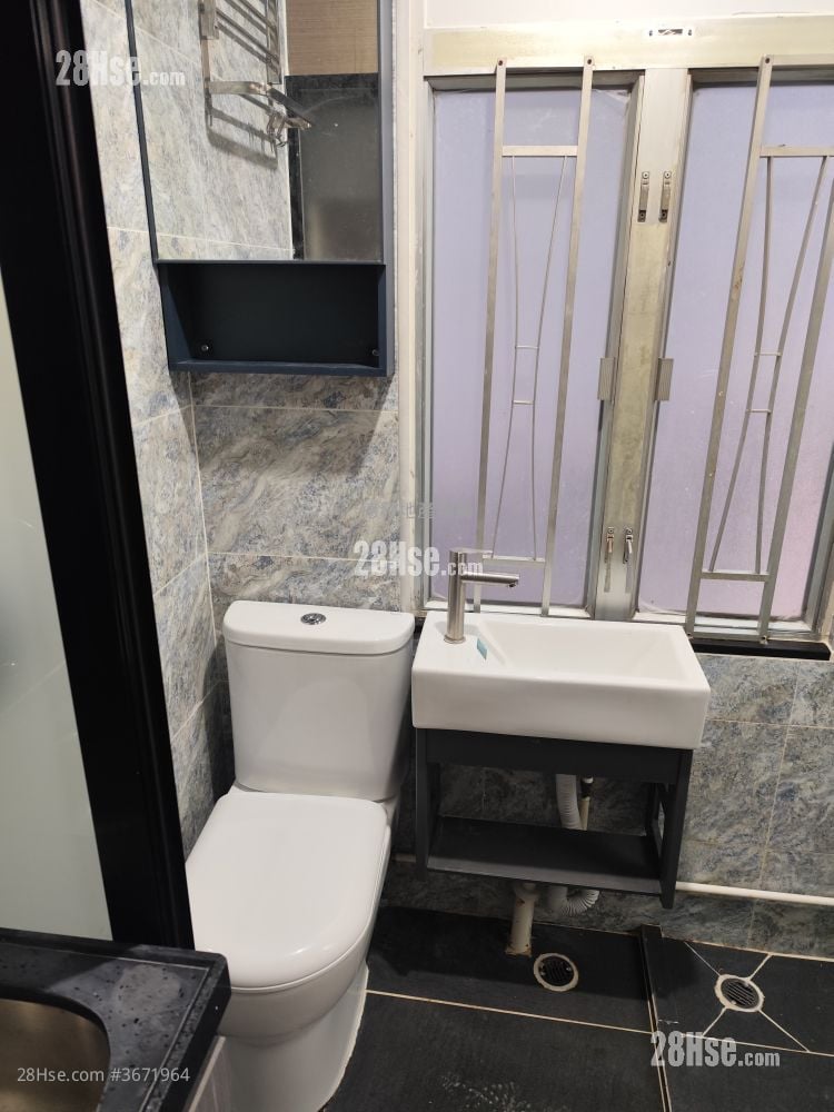 唐樓 租盤 開放式間隔 , 1 浴室 130 平方呎