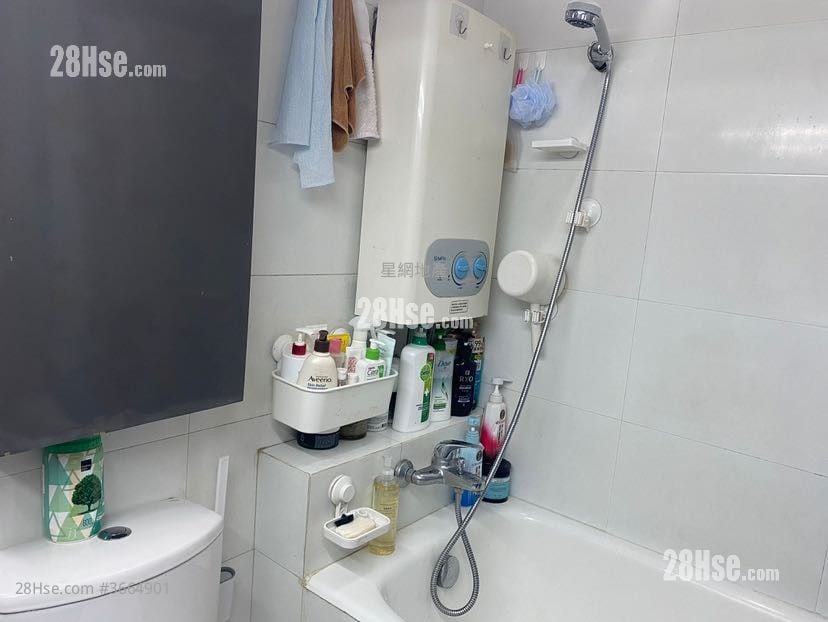 Chung Nga Court Rental 3 Bedrooms , 1 Bathroom