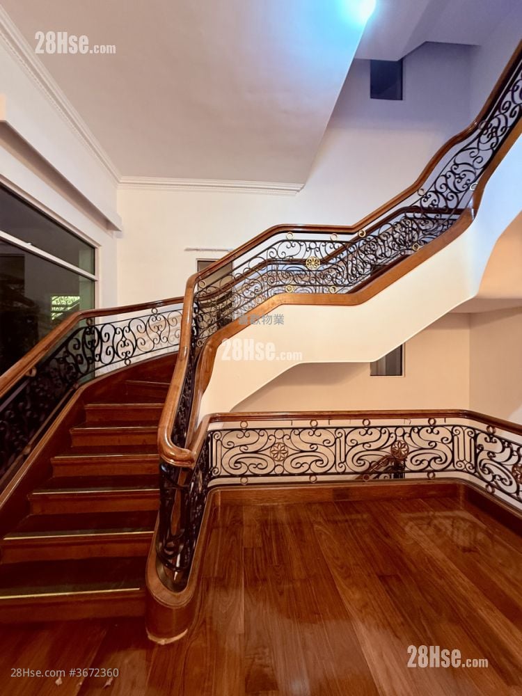 110 Repulse Bay Road Rental 4 Bedrooms , 5+ Bathrooms 4,101 ft²