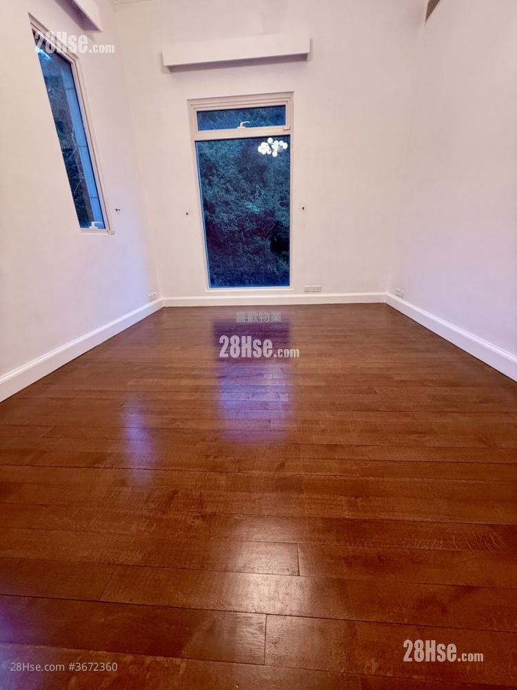 110 Repulse Bay Road Rental 4 Bedrooms , 5+ Bathrooms 4,101 ft²