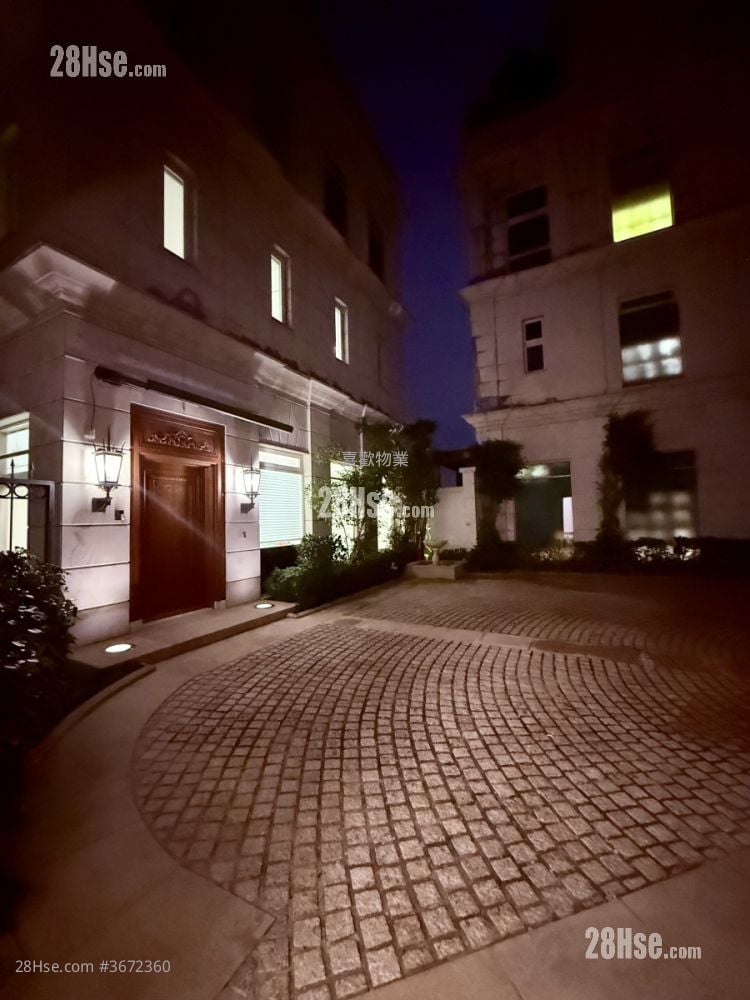 110 Repulse Bay Road Rental 4 Bedrooms , 5+ Bathrooms 4,101 ft²