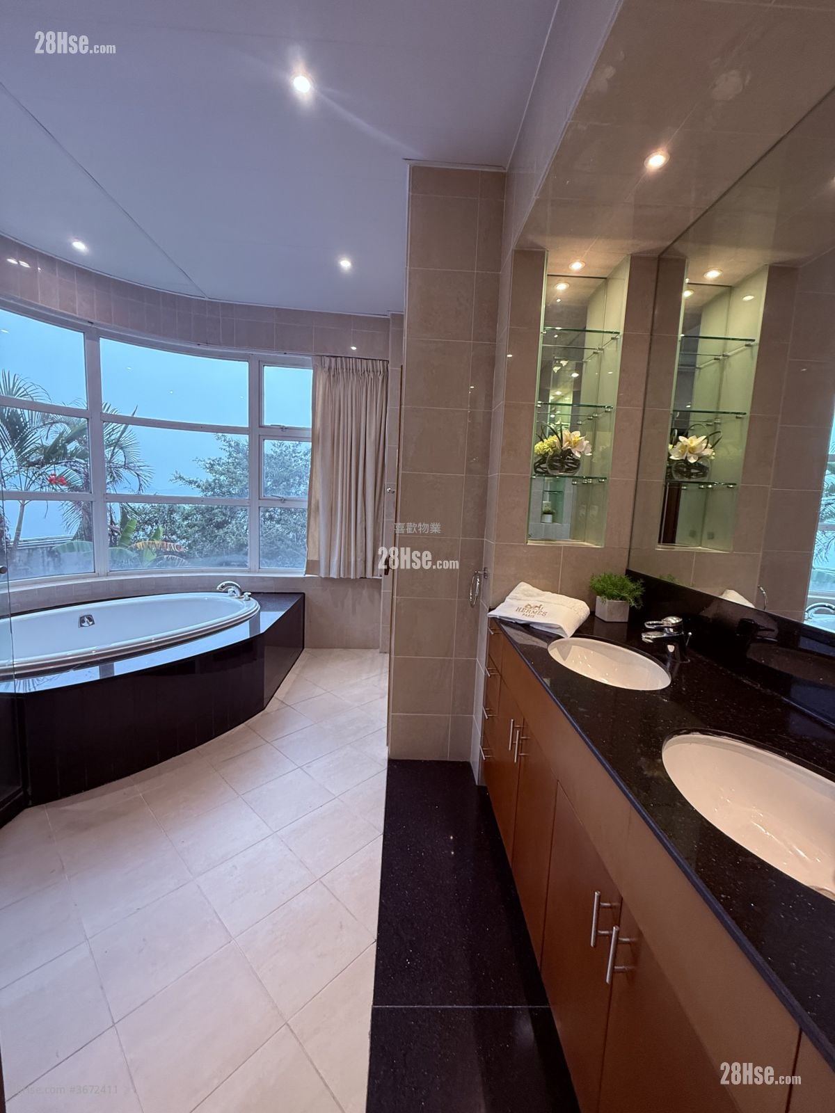 南湾道12A号 租盘 4 房 , 4 浴室 2,882 平方尺