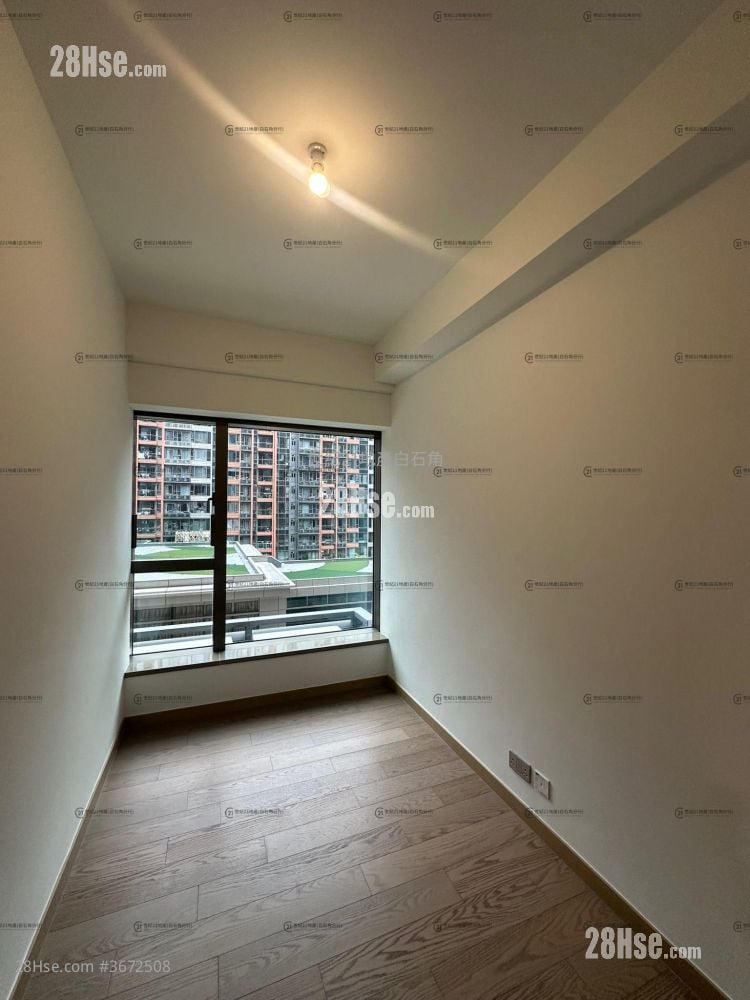 Centra Horizon Sell 3 Bedrooms , 2 Bathrooms 1,021 ft²