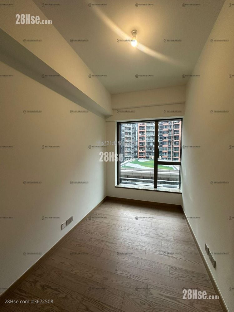 Centra Horizon Sell 3 Bedrooms , 2 Bathrooms 1,021 ft²