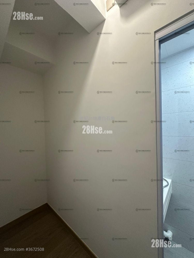 Centra Horizon Sell 3 Bedrooms , 2 Bathrooms 1,021 ft²