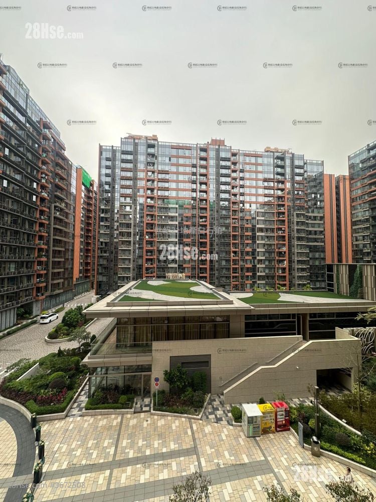 Centra Horizon Sell 3 Bedrooms , 2 Bathrooms 1,021 ft²