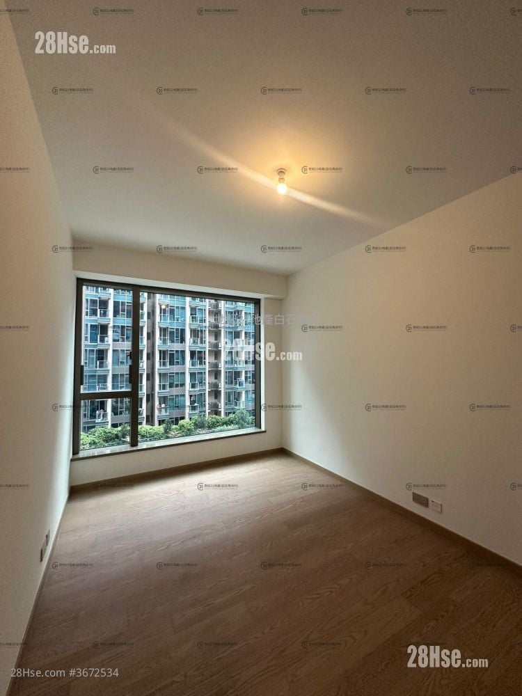 Centra Horizon Sell 3 Bedrooms , 2 Bathrooms 1,032 ft²