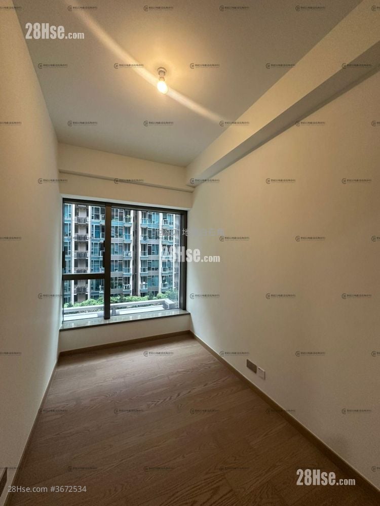 Centra Horizon Sell 3 Bedrooms , 2 Bathrooms 1,032 ft²