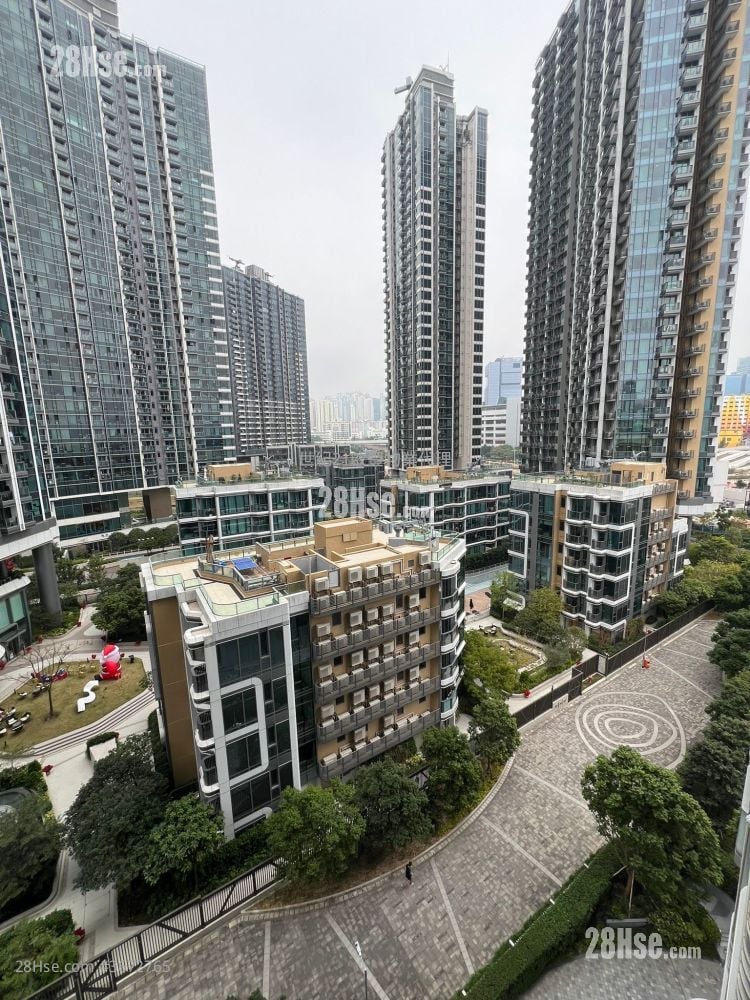 Henley Park Sell 1 Bedroom , 1 Bathroom 384 ft²