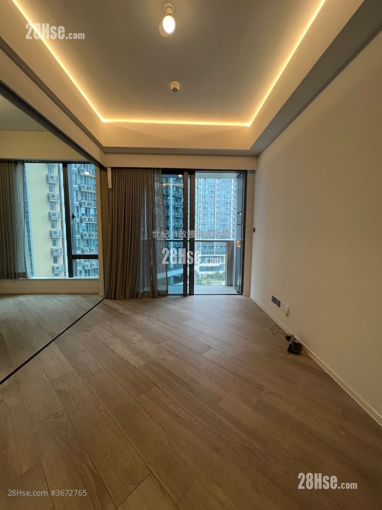 Henley Park Sell 1 Bedroom , 1 Bathroom 384 ft²