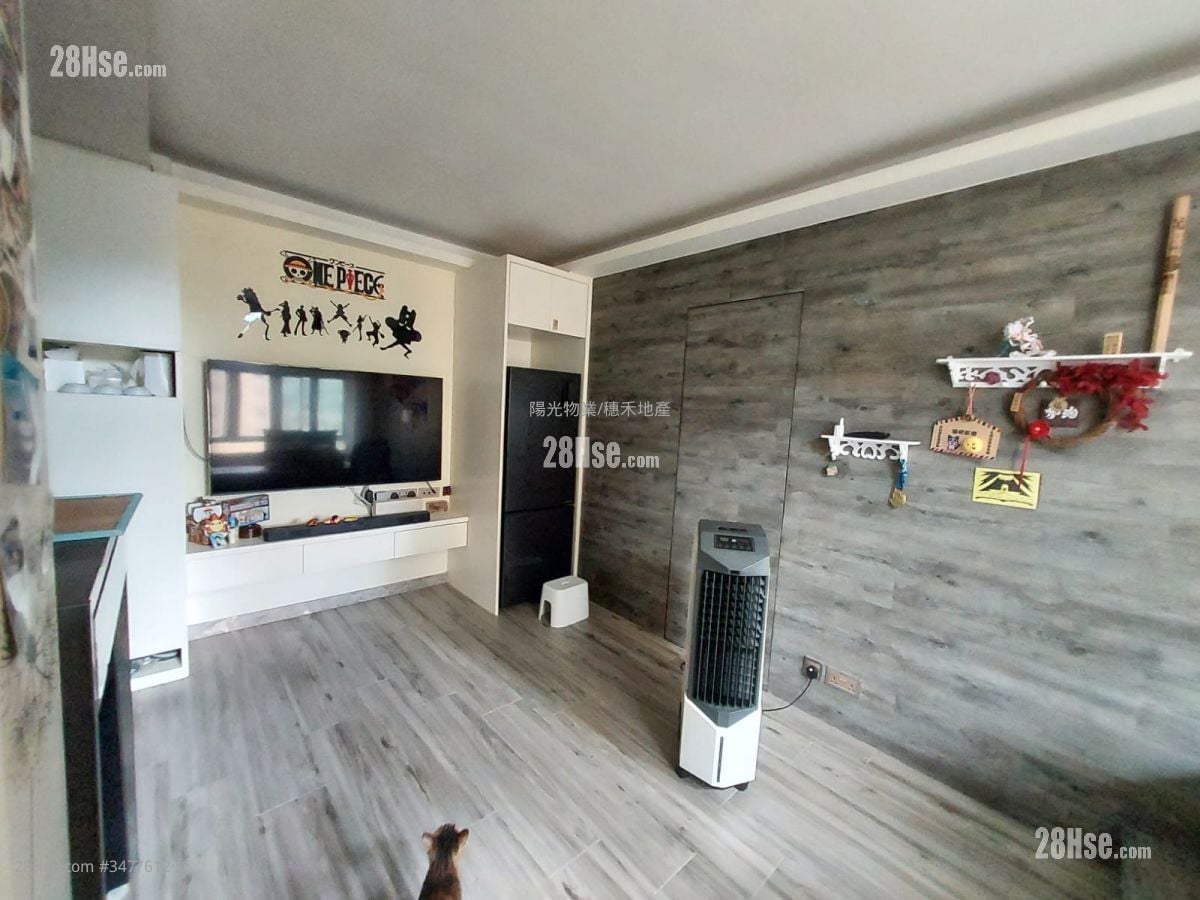 Hong Lam Court Sell 2 Bedrooms , 1 Bathroom 401 ft²