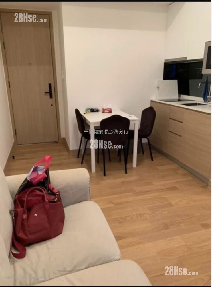 喜遇 售盘 1 房 , 1 浴室 287 平方尺