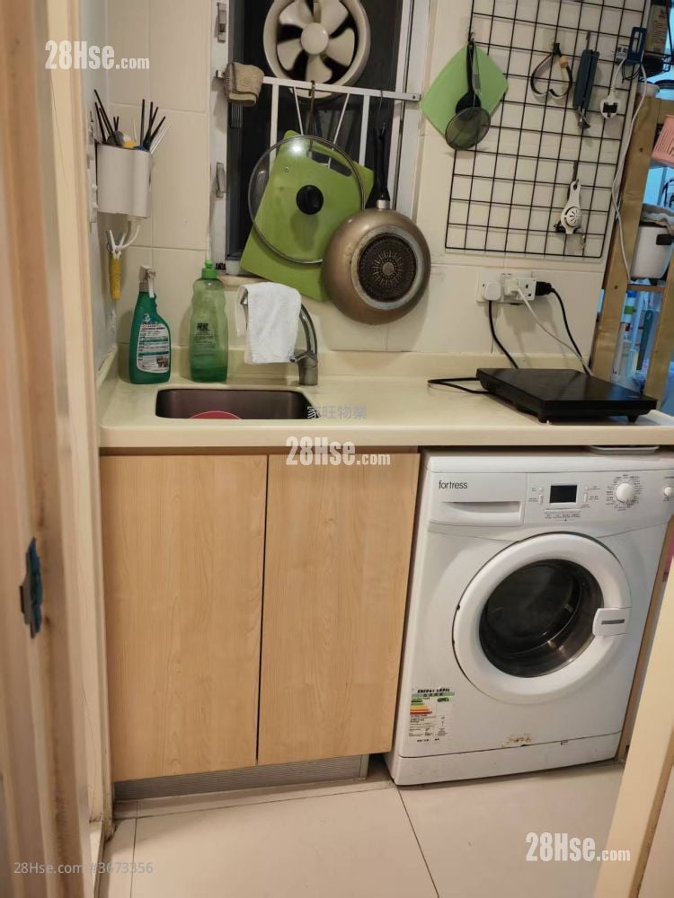 Po Hing Building Sell 2 Bedrooms , 1 Bathroom 265 ft²