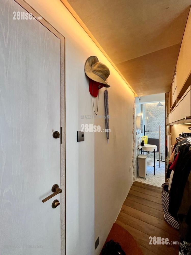 Cheong Shing Mansion Sell 1 Bedroom , 1 Bathroom 320 ft²