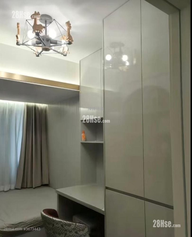 华高大厦 售盘 4 房 , 2 浴室 1,023 平方尺