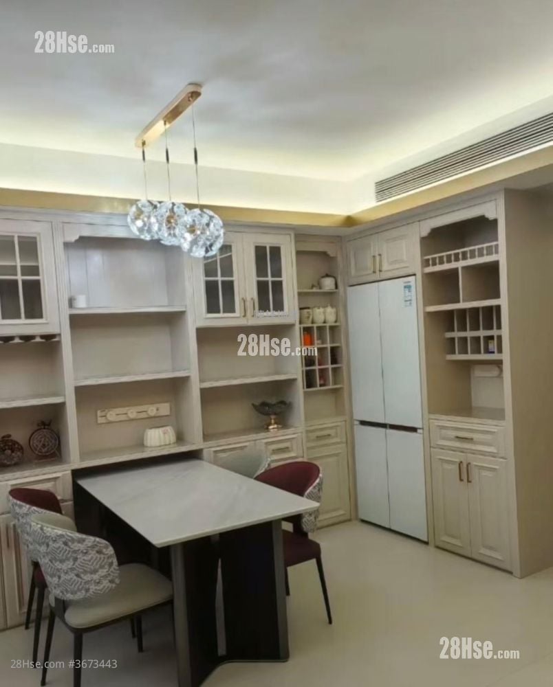 华高大厦 售盘 4 房 , 2 浴室 1,023 平方尺