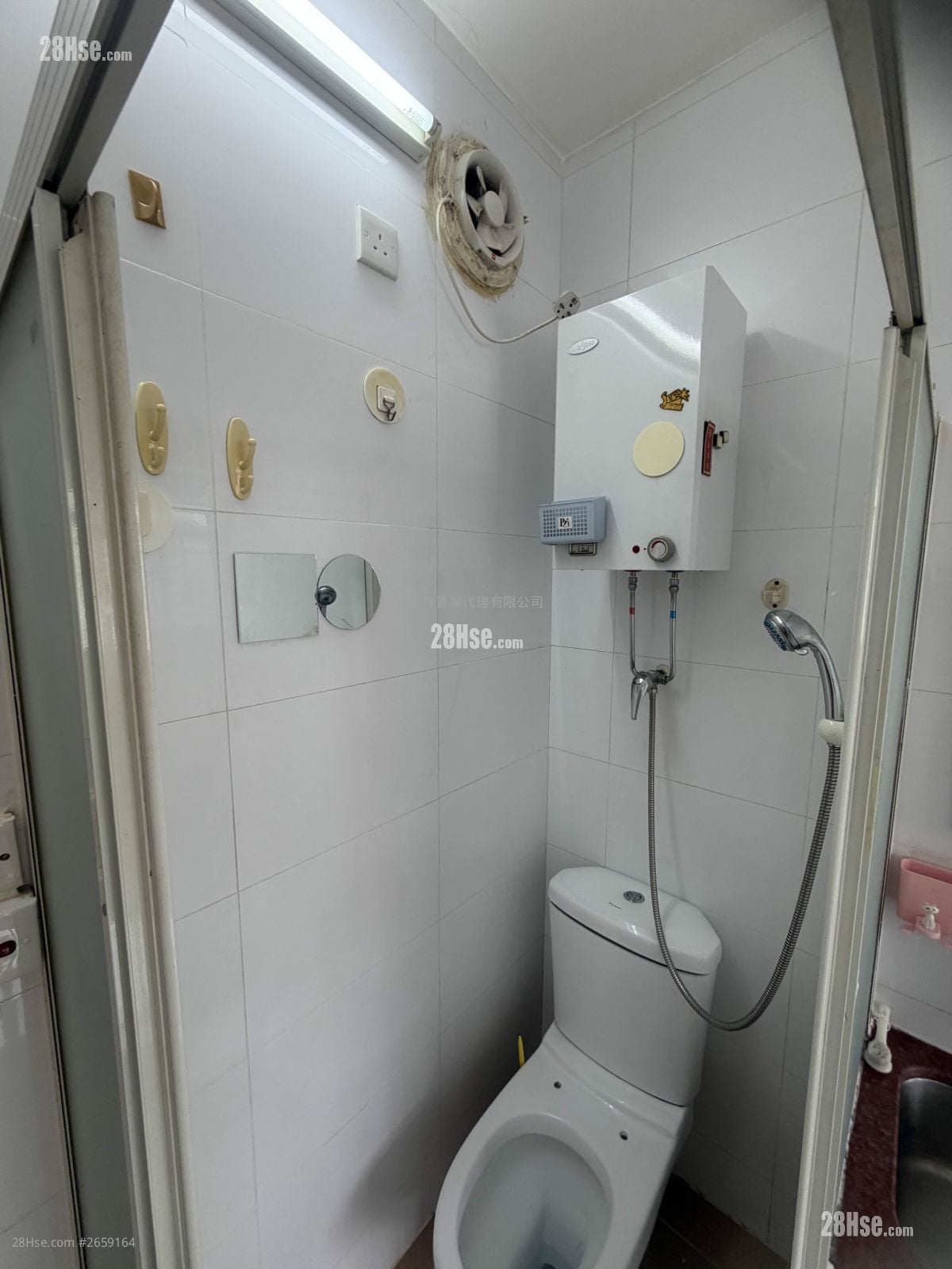 Tin Po Building Rental Studio , 1 Bathroom