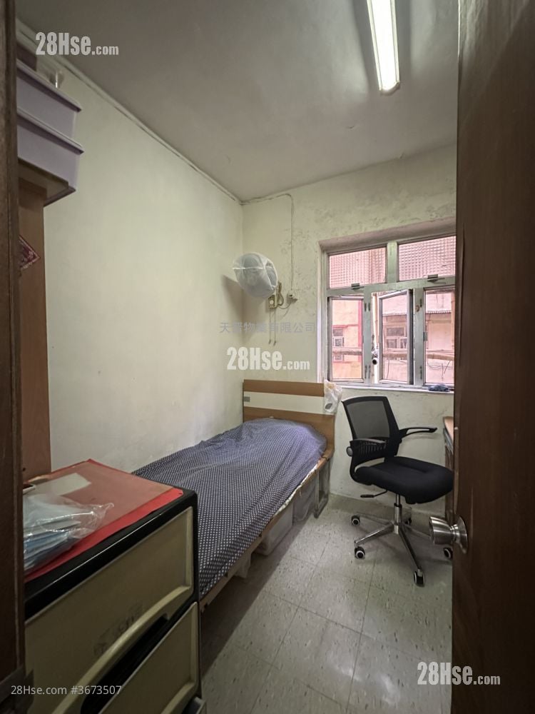 唐楼 售盘 2 房 , 1 浴室 464 平方尺