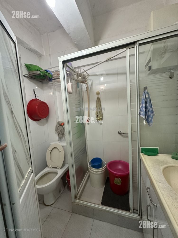 唐楼 售盘 2 房 , 1 浴室 464 平方尺