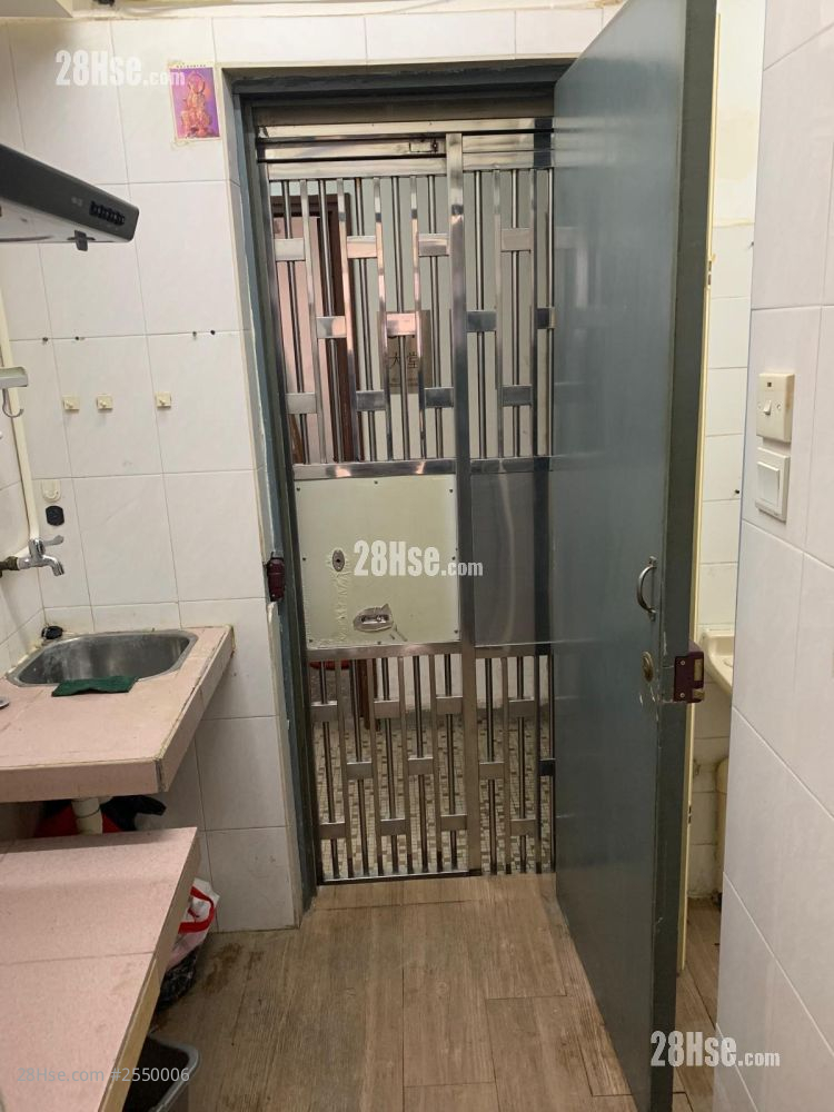 福安大廈 租盤 228 平方呎