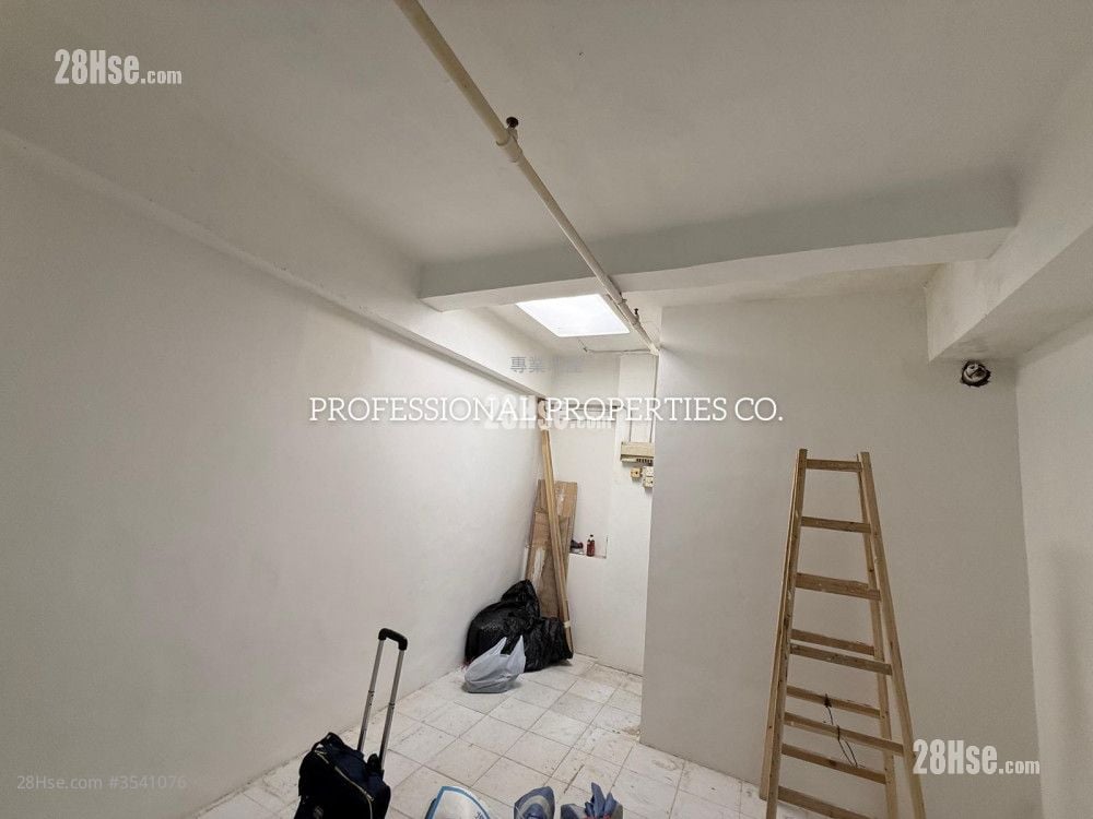 Coronet Court Sell 1 Toilet