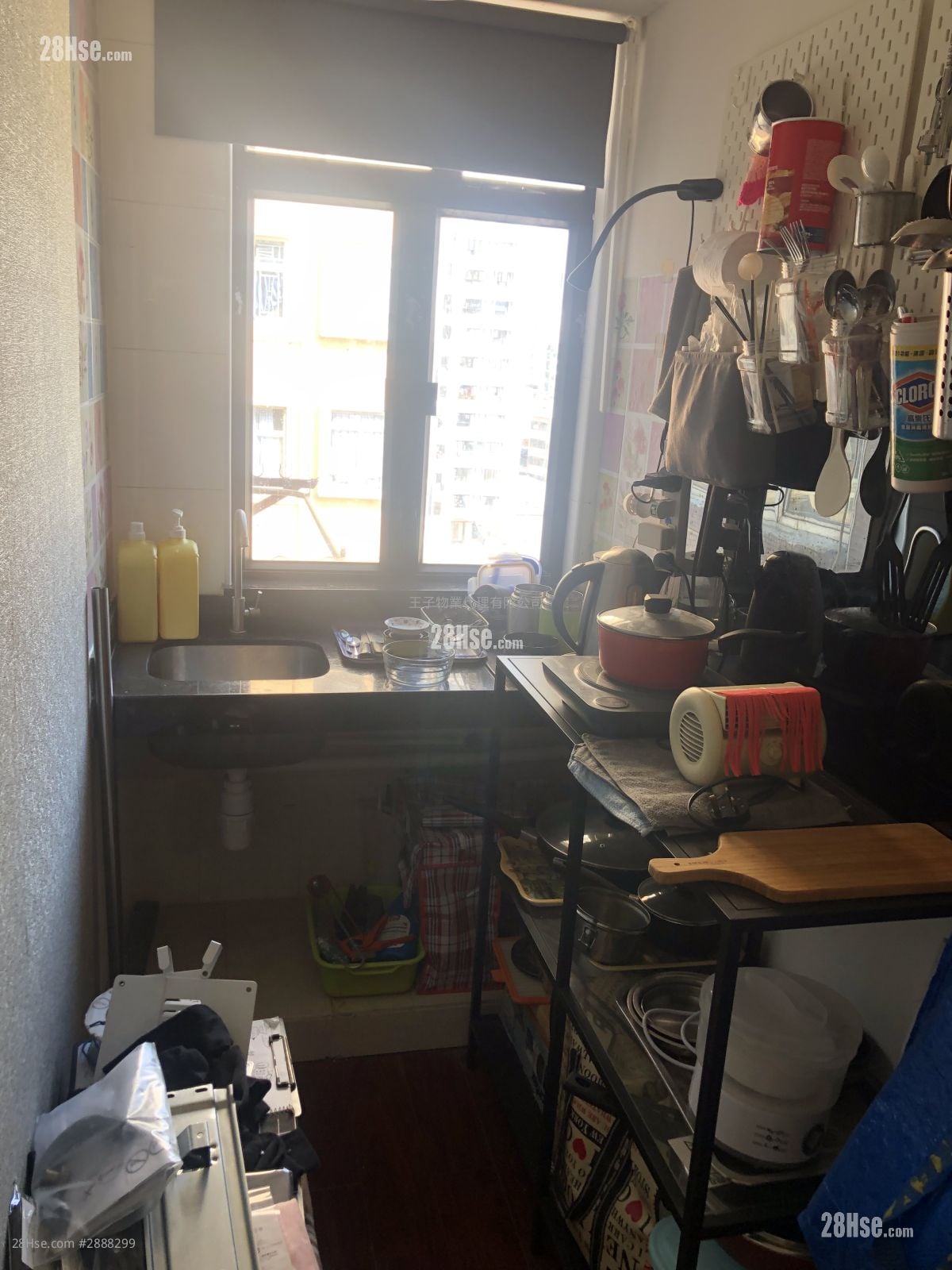 Golden Orchid Court Sell 2 Bedrooms , 1 Bathroom 310 ft²