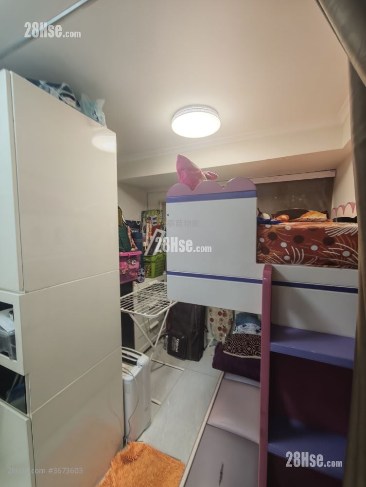 海信大厦 售盘 596 平方尺