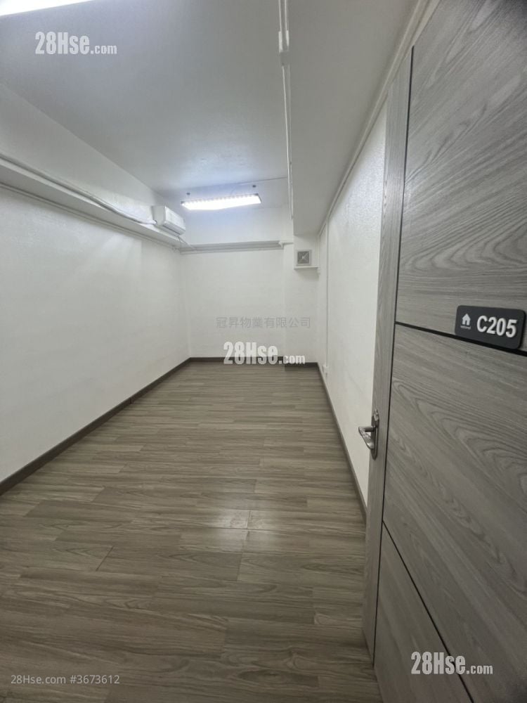 葵兴工业大厦 租盘 140 平方尺