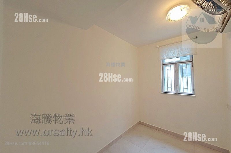 村屋 售盘 3 房 , 2 浴室 700 平方尺