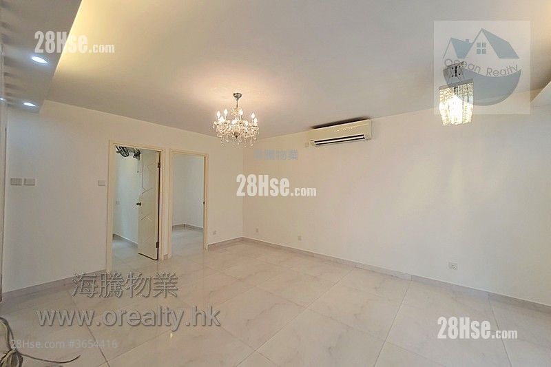 村屋 售盘 3 房 , 2 浴室 700 平方尺