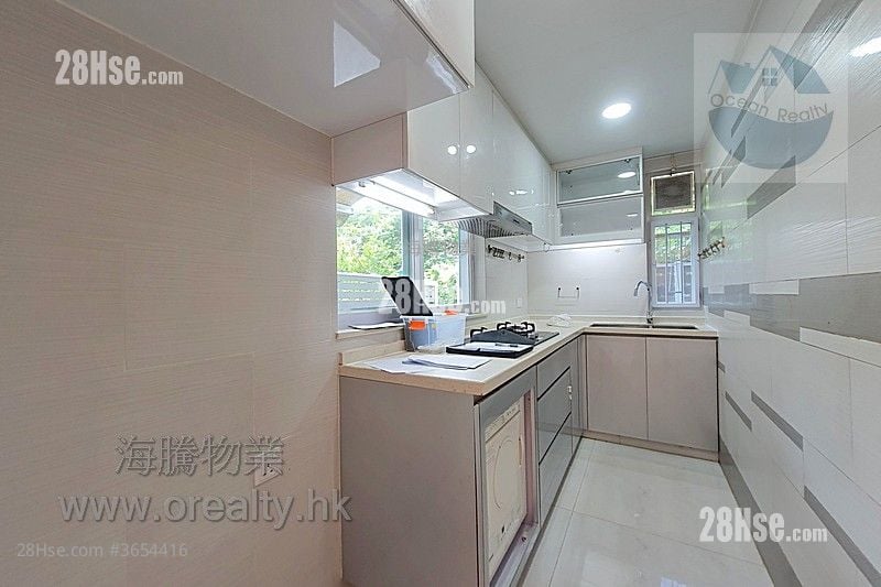 村屋 售盘 3 房 , 2 浴室 700 平方尺