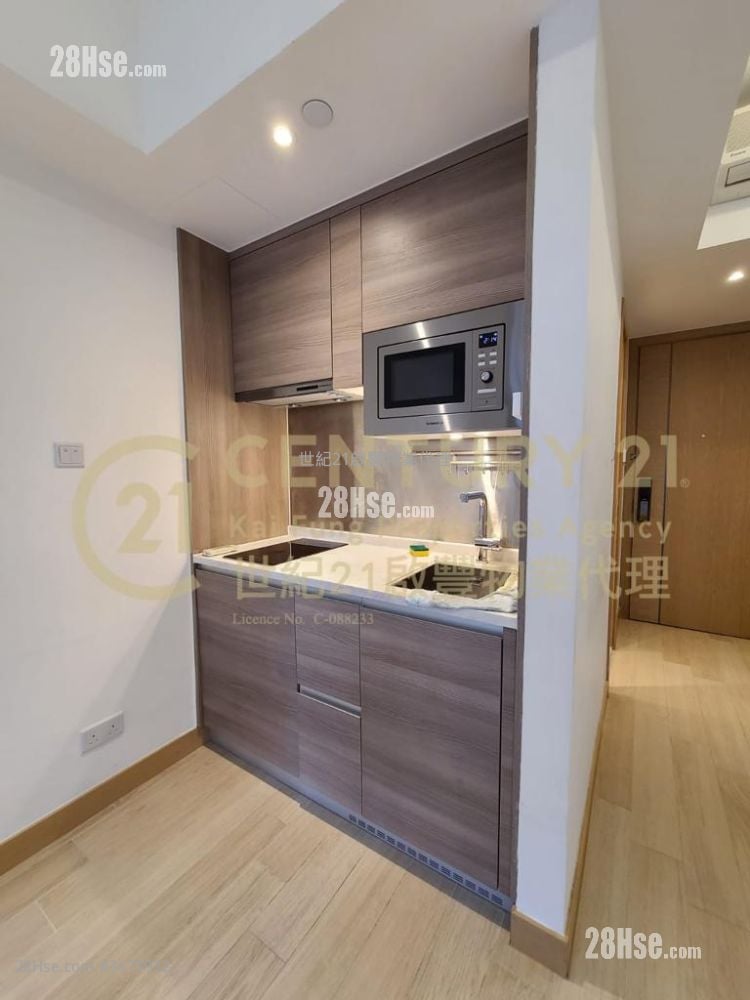 Victoria Skye Sell Studio , 1 Bathroom 266 ft²