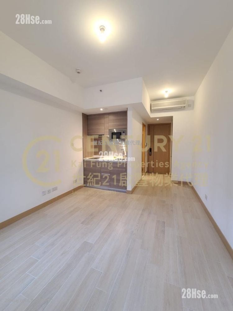 Victoria Skye Sell Studio , 1 Bathroom 266 ft²