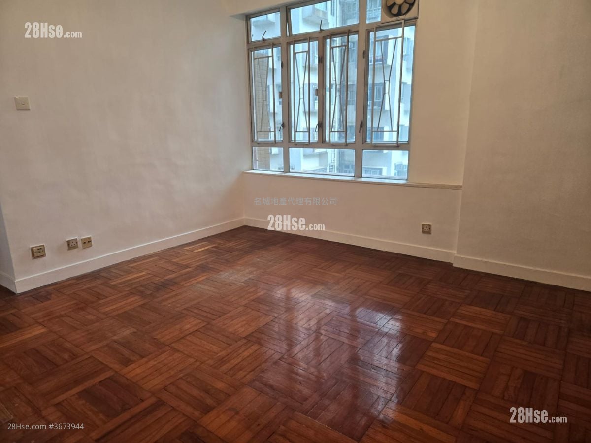 愉景花园 售盘 3 房 , 2 浴室 688 平方尺